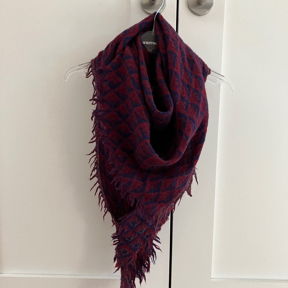 Wilfred Merino Wool Triangle Scarf - Navy & Burgundy - Picture 1 of 2